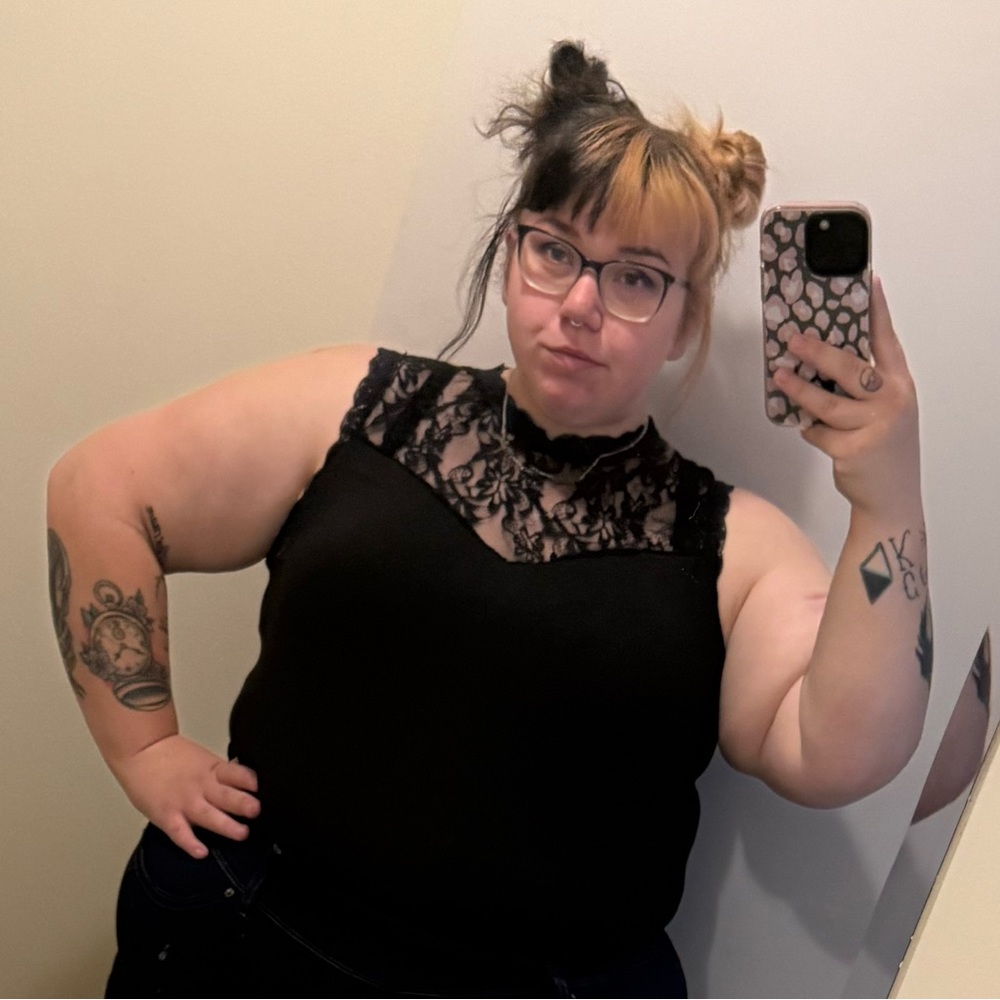 Meet your Posher, Kayla